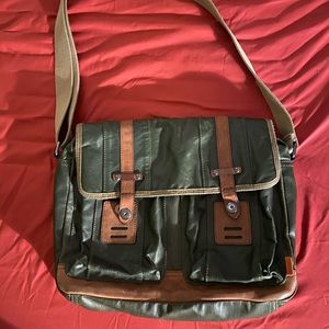 Fossil Messenger Bag